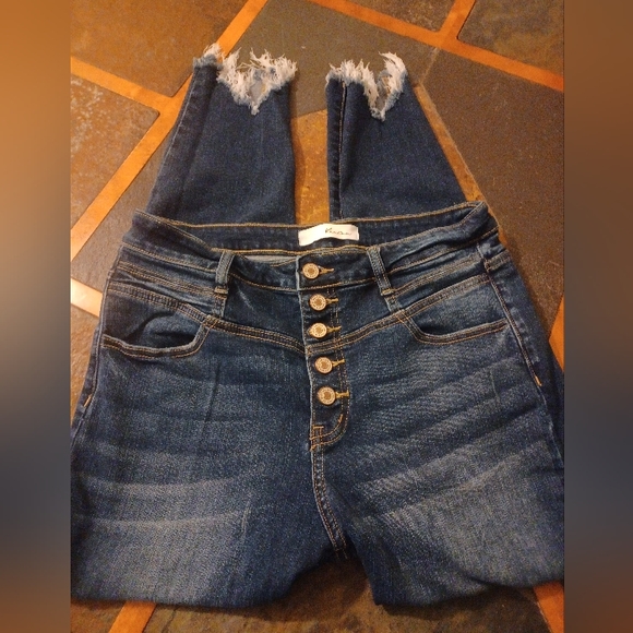 KanCan button fly distressed 13x30 - Picture 1 of 4